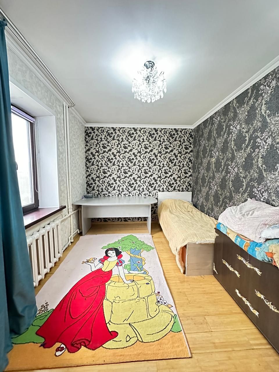 Продам 5 ти комн.квартиру район Новостройка!