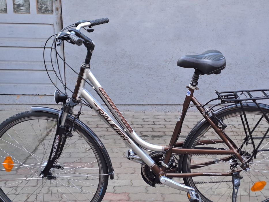 ***bicicleta de dama pe 28" ***