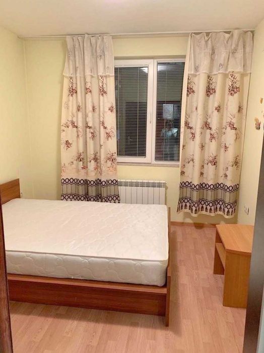 Дава се под наем Тристаен апартамент в София, Бъкстон - 80 кв.м за 700 € - Снимка #2