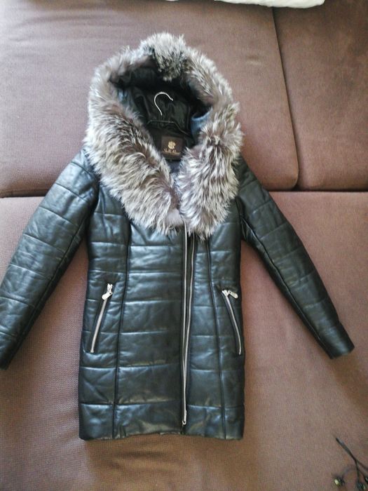 Женская куртка с капюшоном и мехом чернобурки, р-р 46