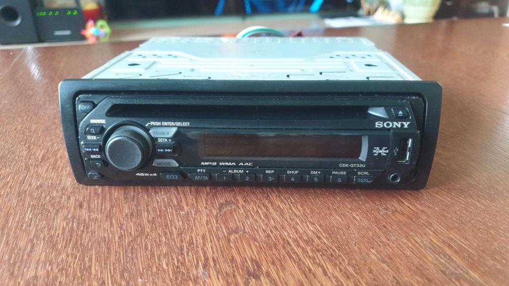Авто плеър радио музика музика за кола Сони Sony CD MP-3 USB AUX