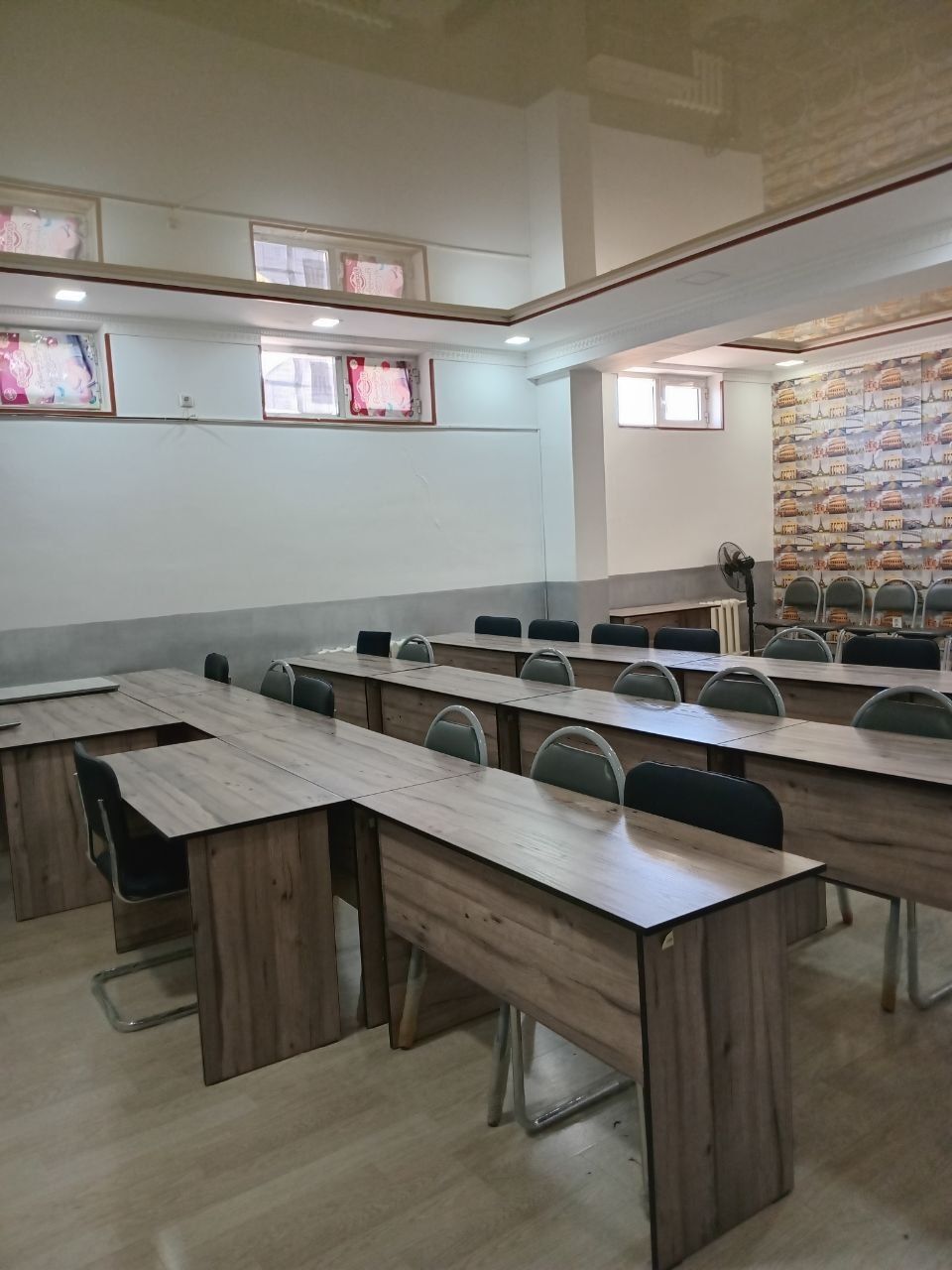 Ofislar uchun xona arenda beriladi sampi institut yonida joylashgan