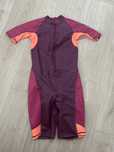 Vand costum inot