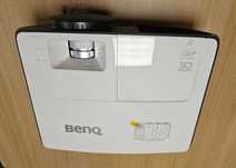 Videoproiector 3D BenQ W703D, HD, suport, ECRAN, Cablu telefon HDMI