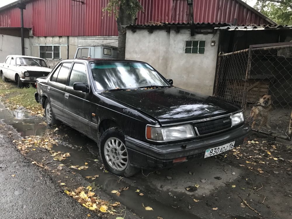 Продам автомобиль Mazda 929