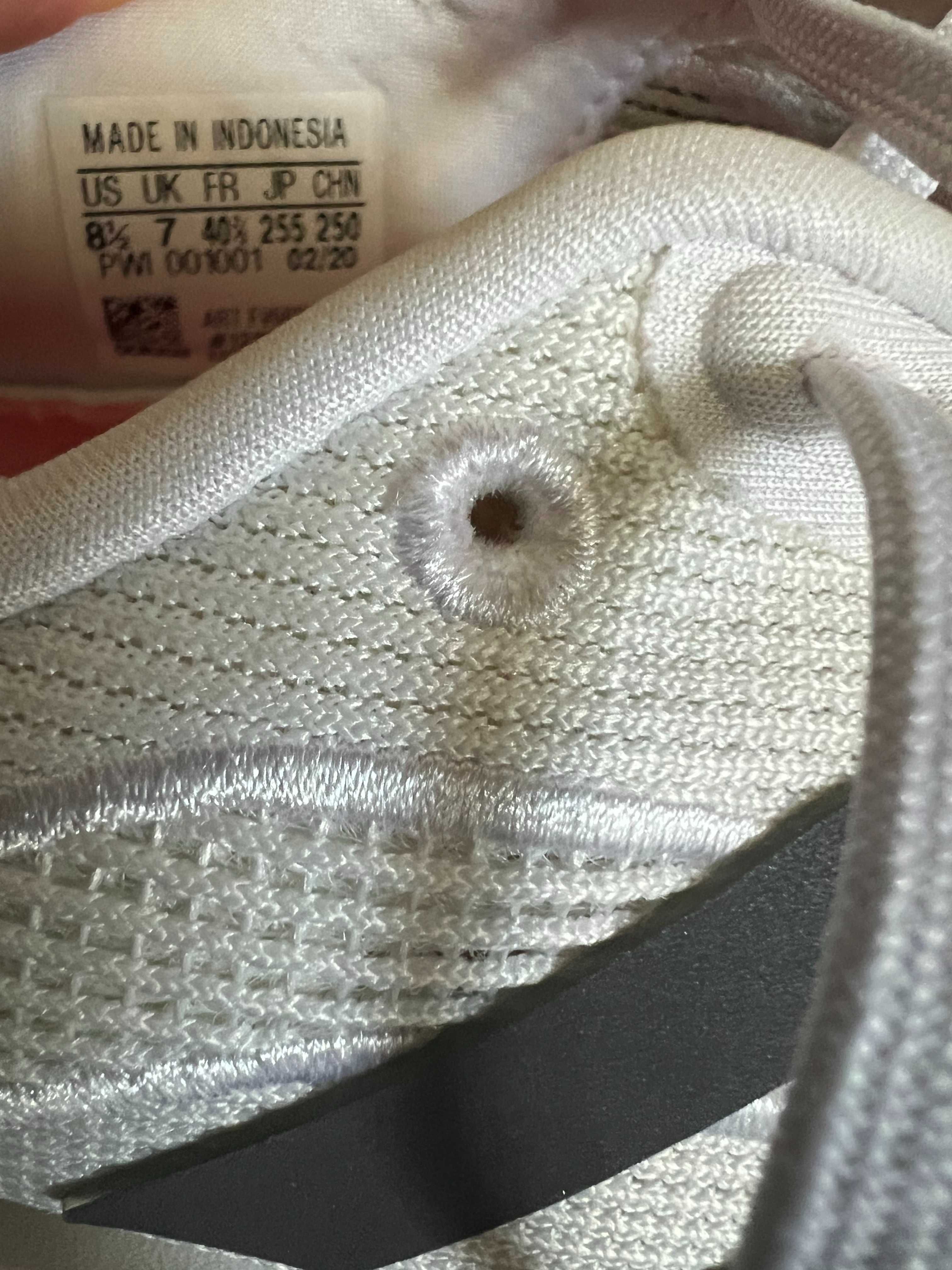 Нови , оригинални маратонки Adidas