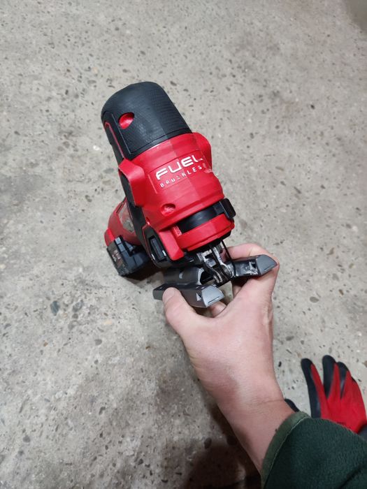 Pendular Milwaukee M18 FBJS 2023