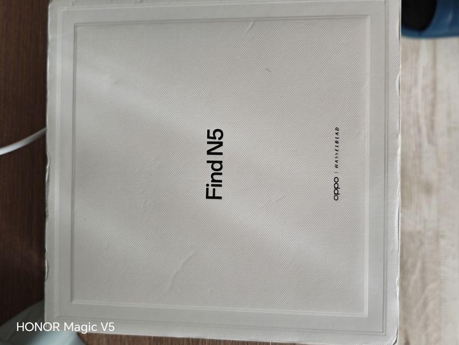 Vând un telefon OPPO Find N5 16/512 mov