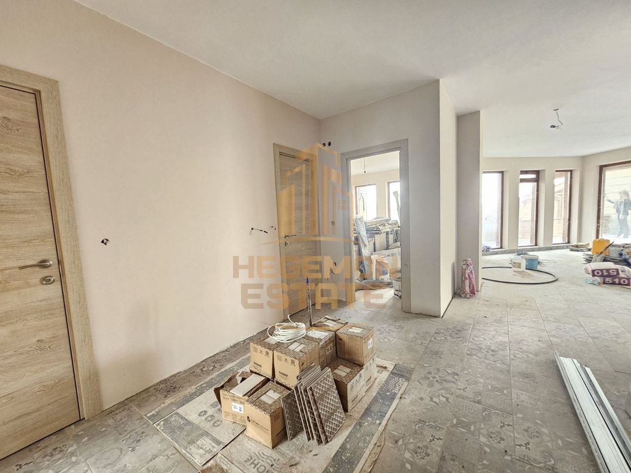 Продава се Четиристаен апартамент в Балчик - 209 кв.м за 1242 €/кв.м - Снимка #3