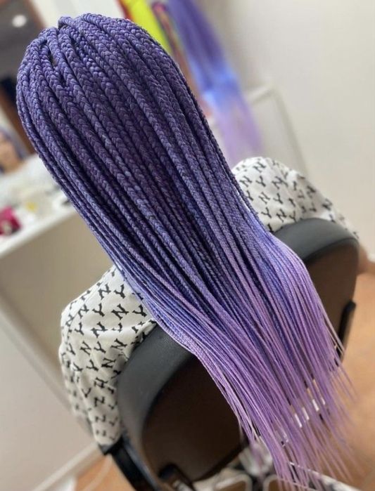 Codițe afro și împletituri cu extensii colorate!