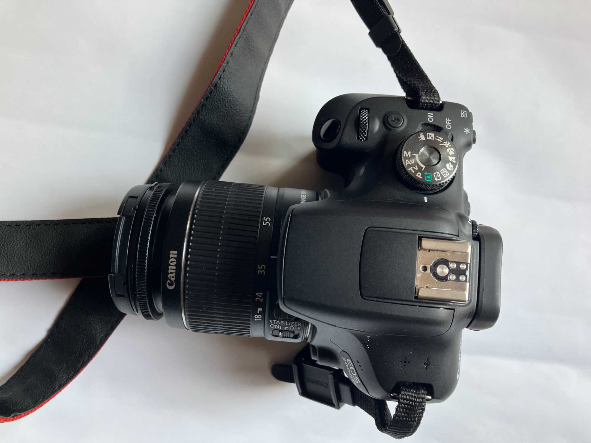 Фотоапарат DSLR Canon EOS 2000D, Черен + Обектив + карта памет 128 GB