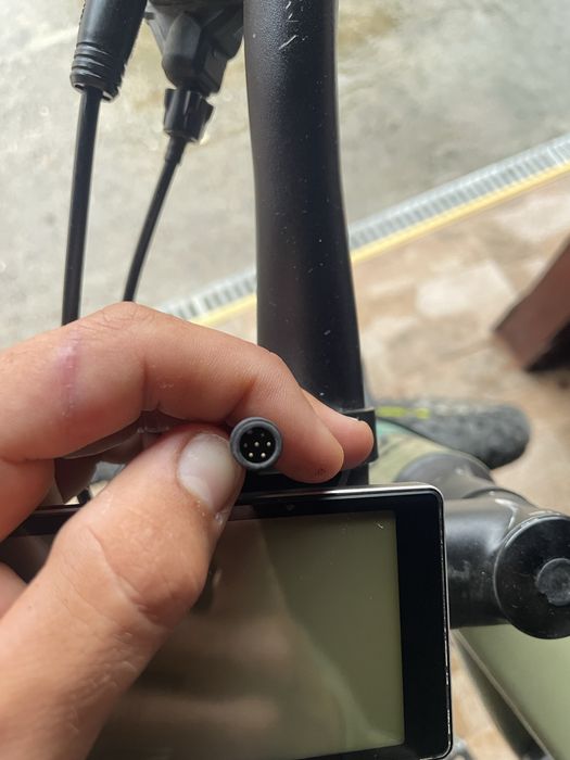 Vând piese bicicleat
