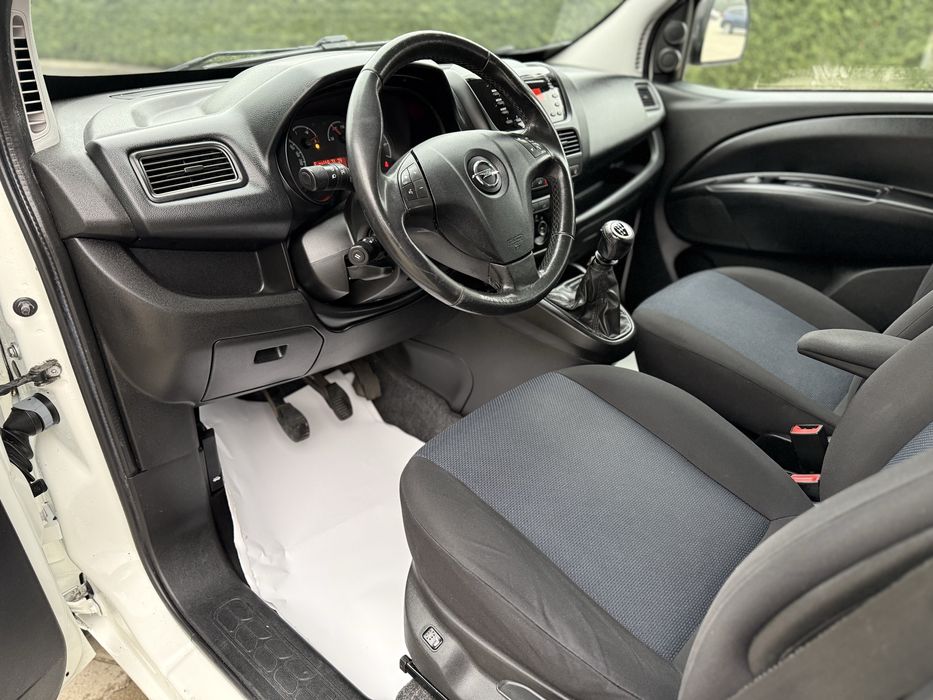 Vand opel combo 2012 1.4 benzina