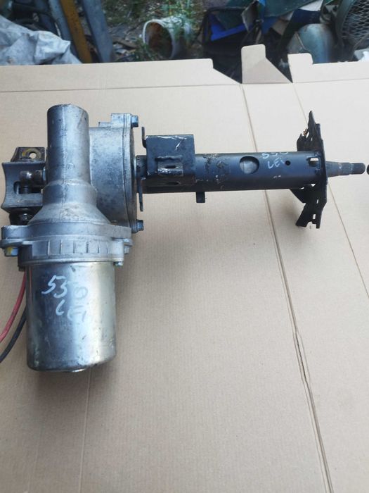 Reductor 150 rotații cu motor 12 volți