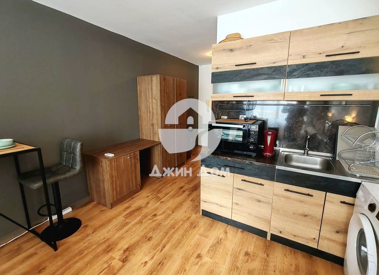 Продава се Едностаен апартамент в Свети Влас - 40 кв.м за 1375 €/кв.м - Снимка #2