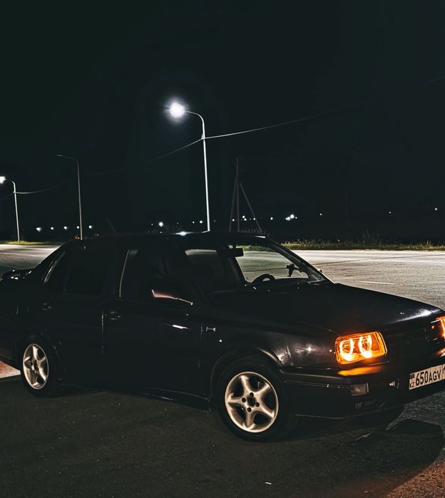 Продам vw vento 1.8 (1993г)