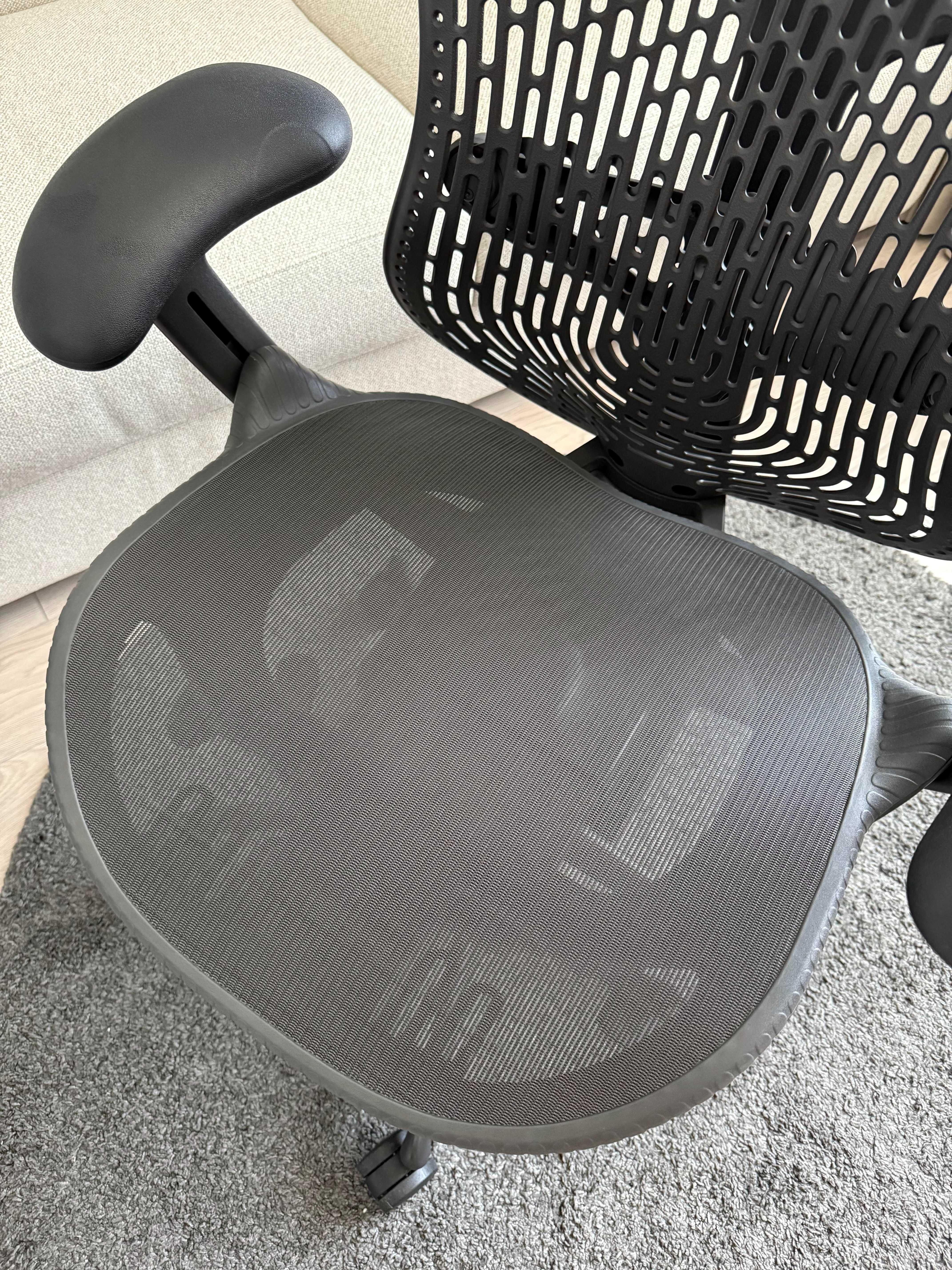 Herman Miller Mirra 2 (Fully Loaded) Офис Стол - Изключително Запазен!