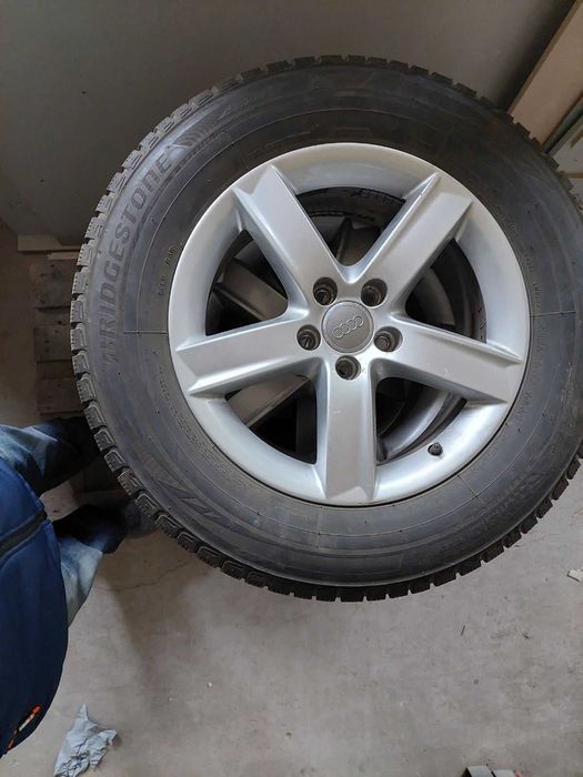 Зимни гуми Bridgestone  с джанти от Audi Q5