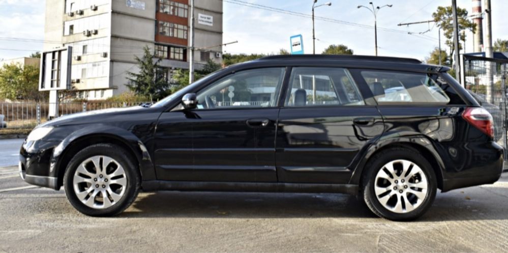 автомобил Subaru outback