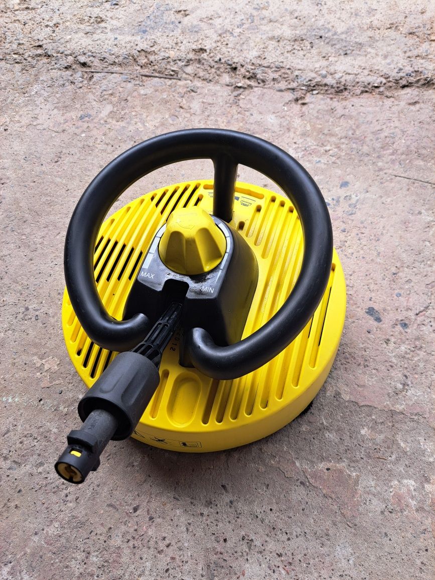 Dispozitiv curatare terase, covoare etc karcher