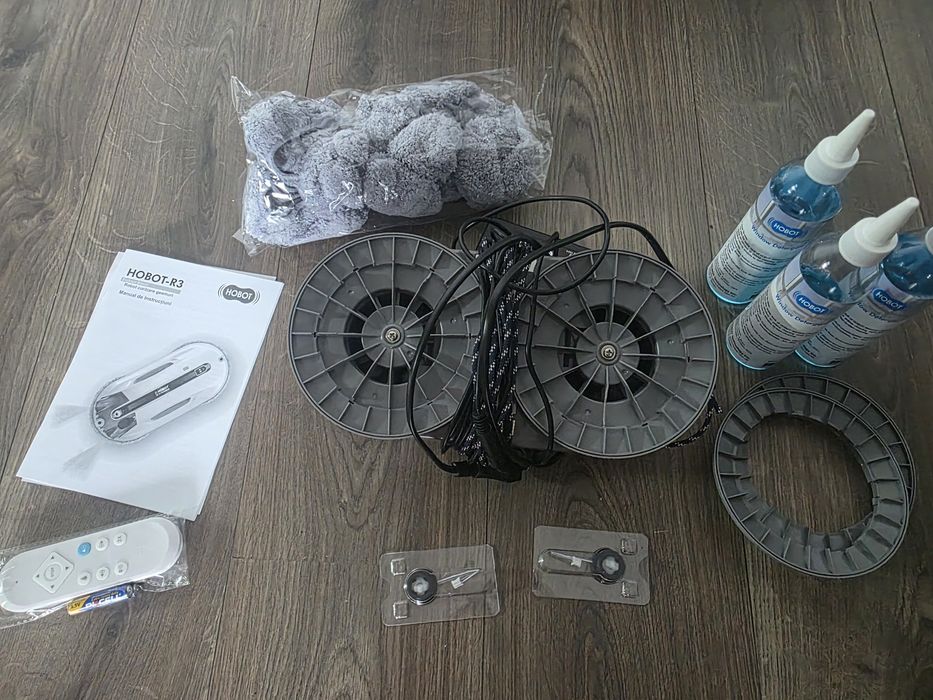 Robot curatare geamuri HOBOT R3, 2 pulverizatoare, Aplicatie mobila