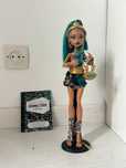 Monster high Nefera De Nile / Монстър Хай Нефера Де Нил кукла basic