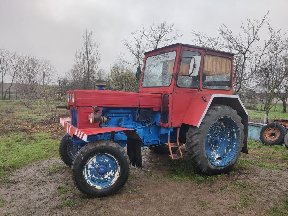 Vând tractor U650 și plug pp4