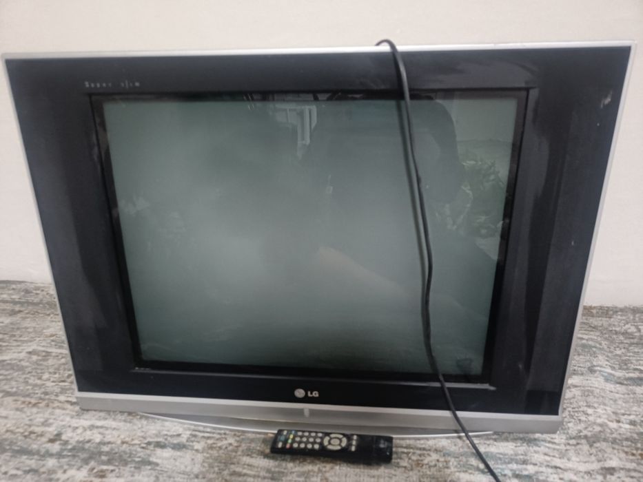 Продам телевизор LG за 10 000 т.тенге.
