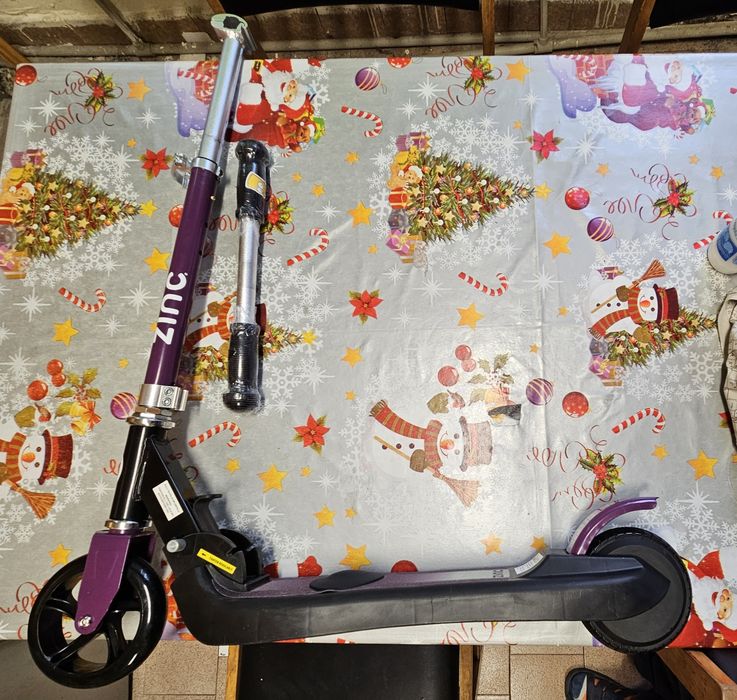 Детска електрическа згъваема тротинетка