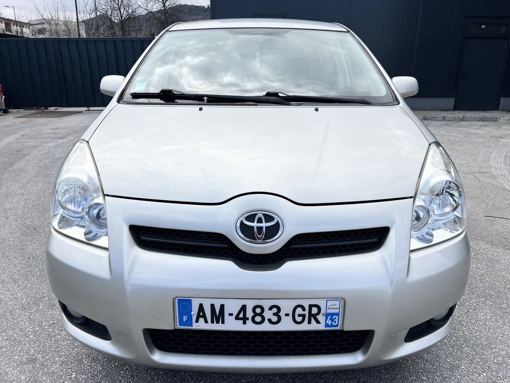 Toyota Corolla Verso 2.2 D-4D 136к.с 2009г. FACELIFT