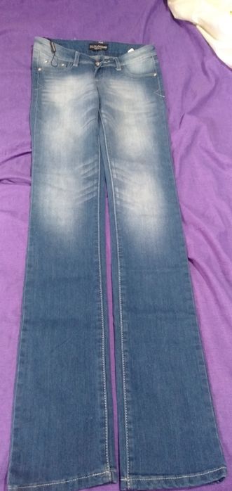 Продам  новые джинсы для девочки за 3.000тг
