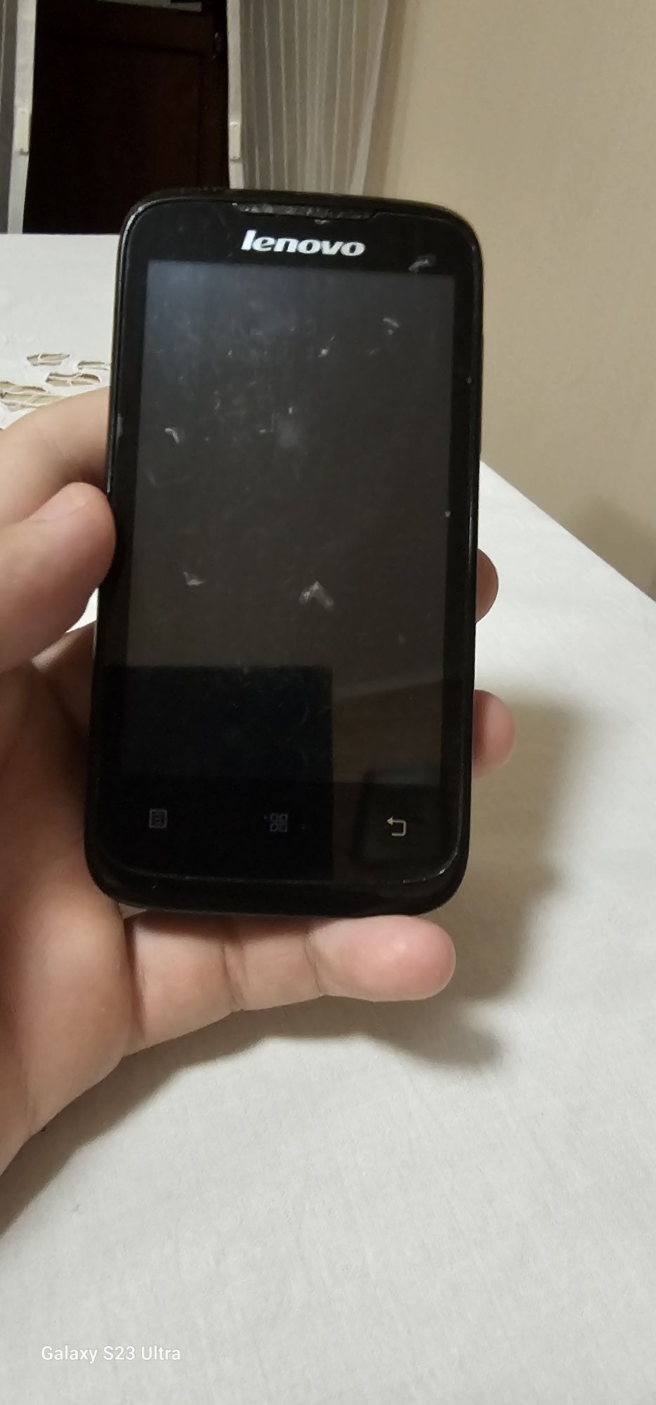 Телефон  Lenovo.