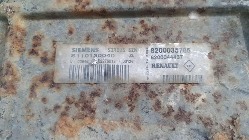 Calculator ecu Renault Laguna 1993-2001 s110130040a