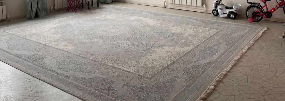 Ковер в зал размер 4:5 в хорошем состоянии