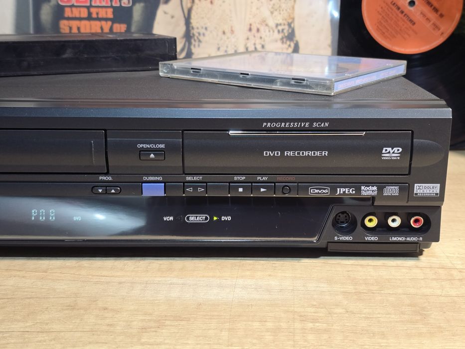 Video player combo FUNAI dvd vhs, dual recorder,  w4a-a4180db