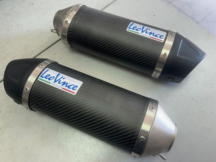 Оригинални карбонови ауспуси на LeoVince