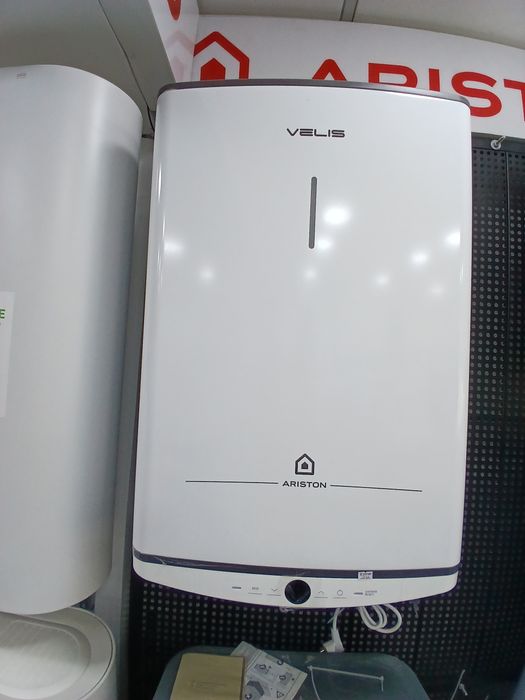 Ariston Velis. Suv isitgich. Вода нагривателы Велис