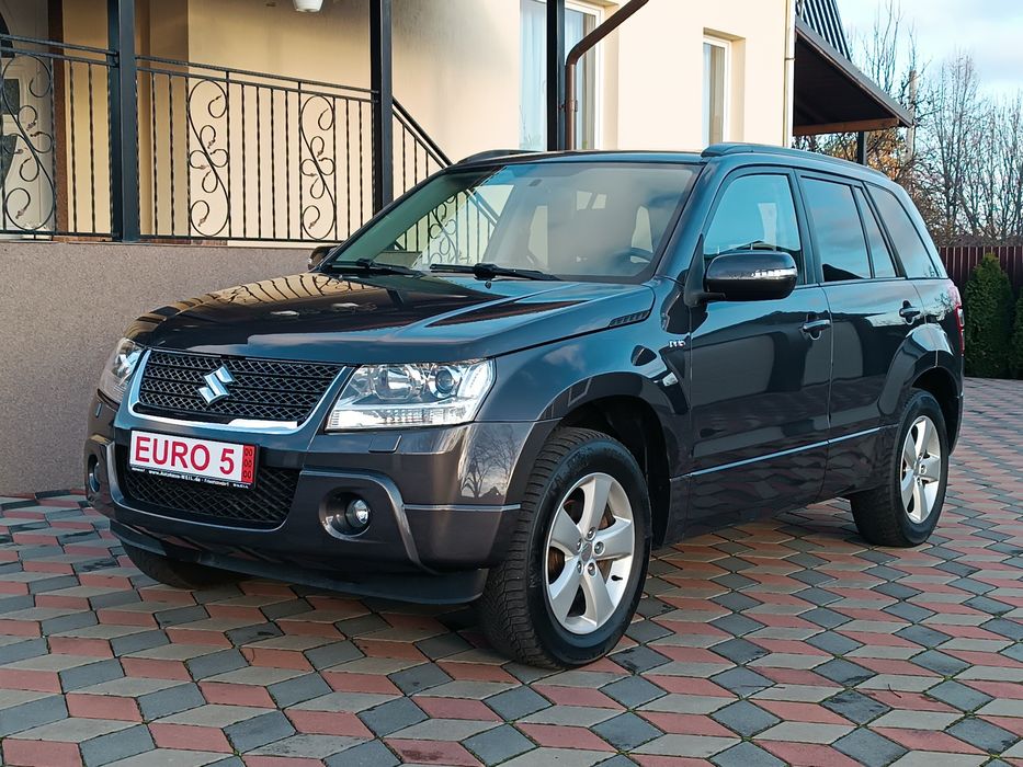 Suzuki Grand Vitara~Xenon~4×4 fabricație~2012 motor~1.9 tdi~Euro 5