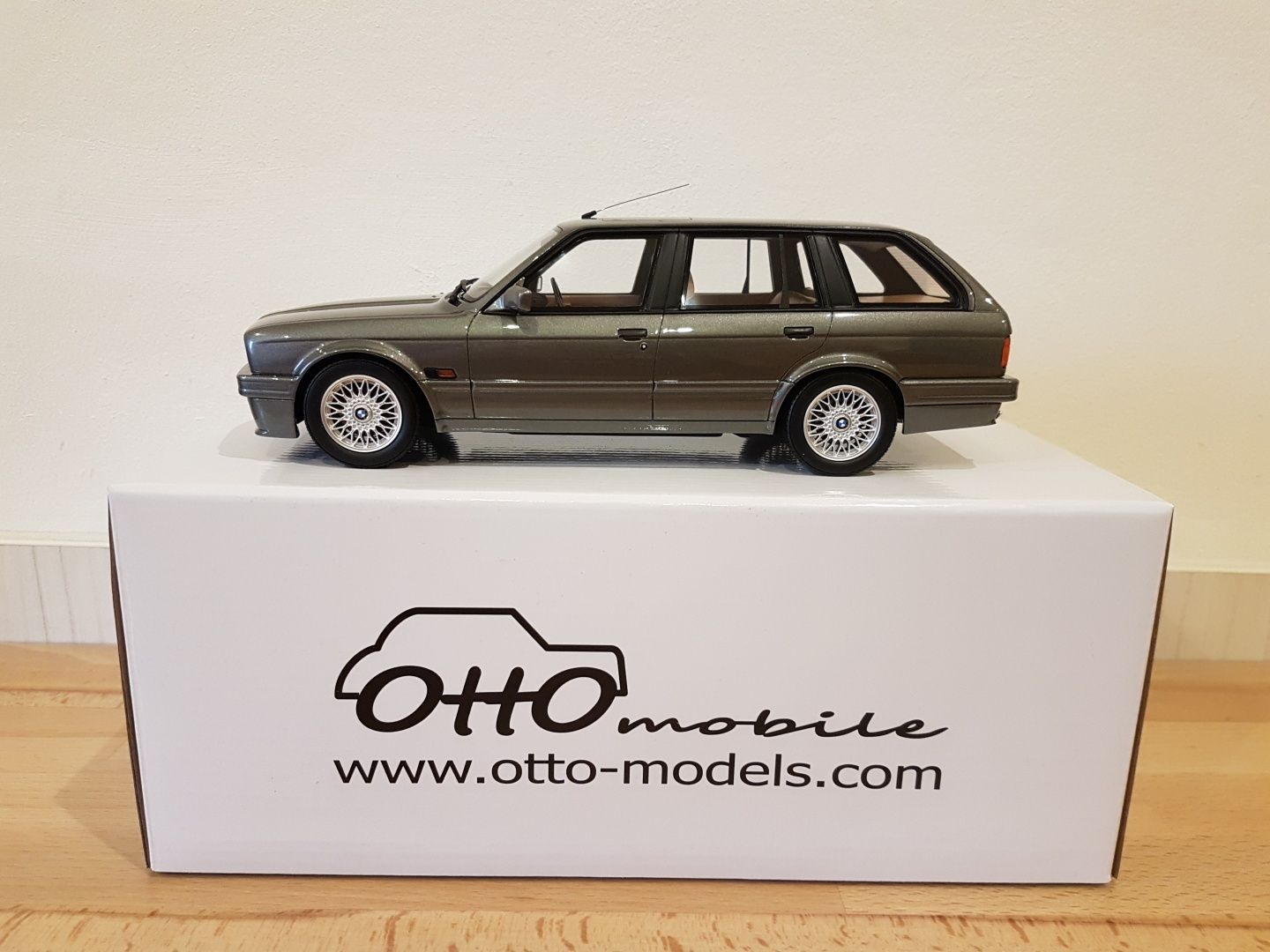 Macheta BMW e30 Touring, 1/18,Otto-Models /Ottomobile