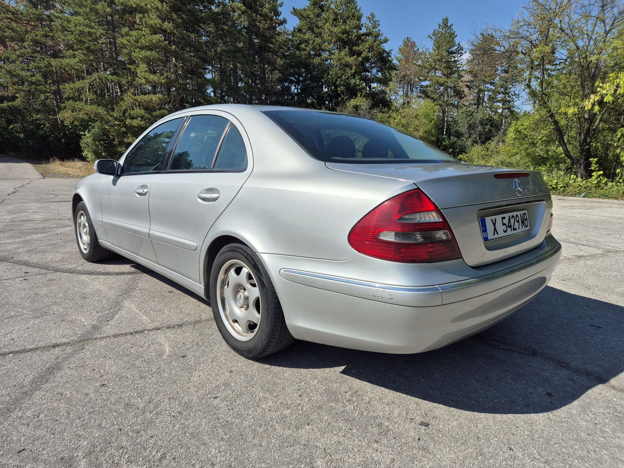 Mercedes E-Class W211