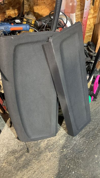 Polita portbagaj bmw x1 f48 se vand impreuna