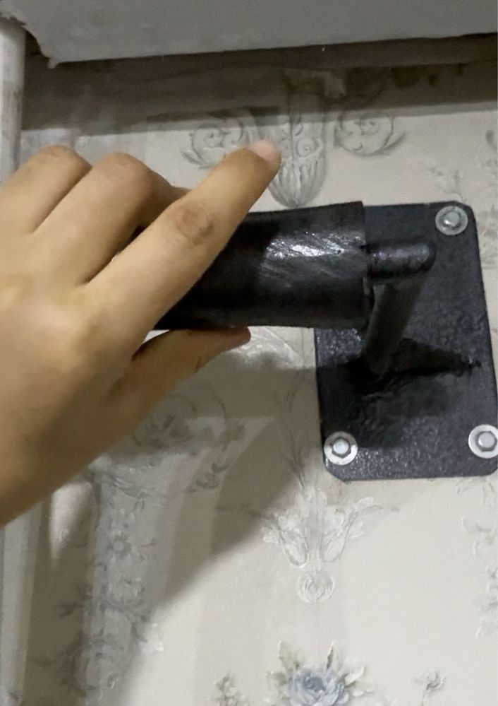 Бумажный белый фотофон 3м.*11м., с креплением, отдам дешево