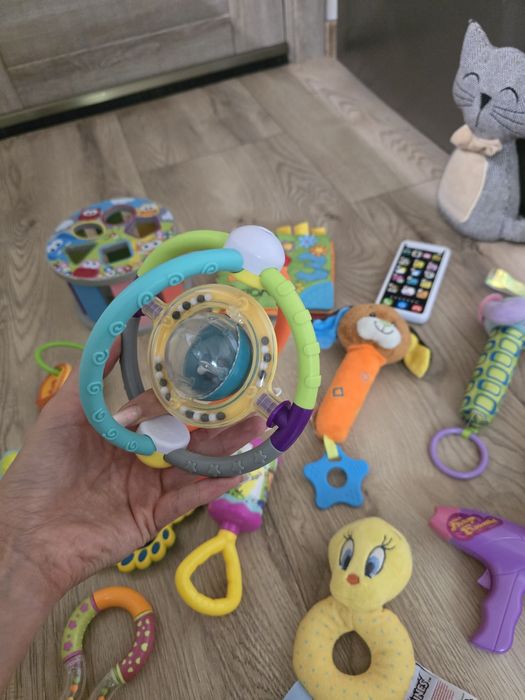 Lot jucării interactive