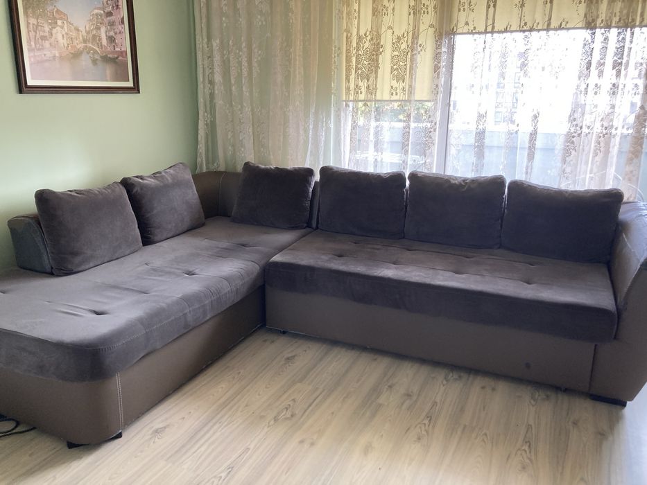 Продавам диван