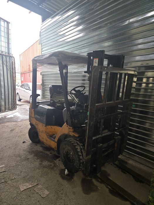 Продам Кара Тайота  грузоподемьник срочно продам