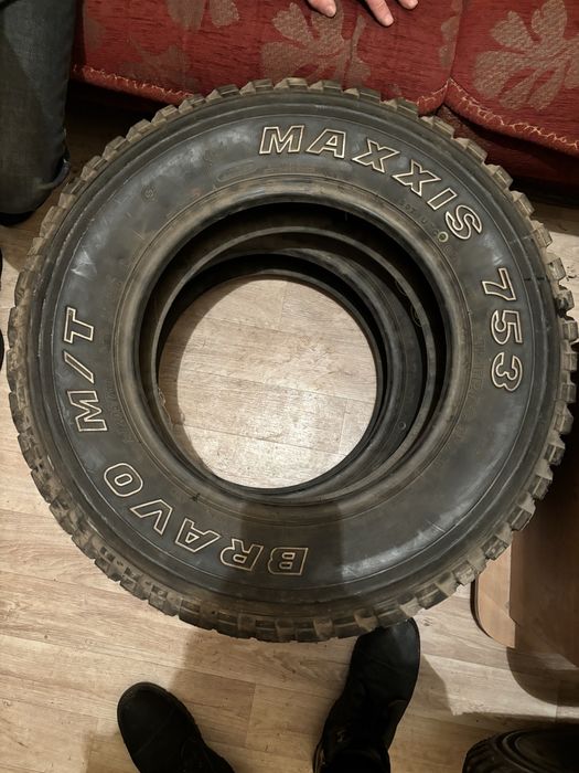 Maxxis 753 bravo m/t  LT205/75/r15