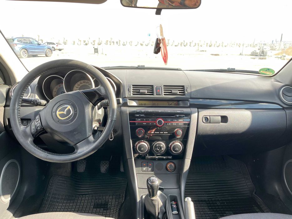 Mazda 3 | 1.6 Benzină | Xenon | Scaune încălzite | Consum redus