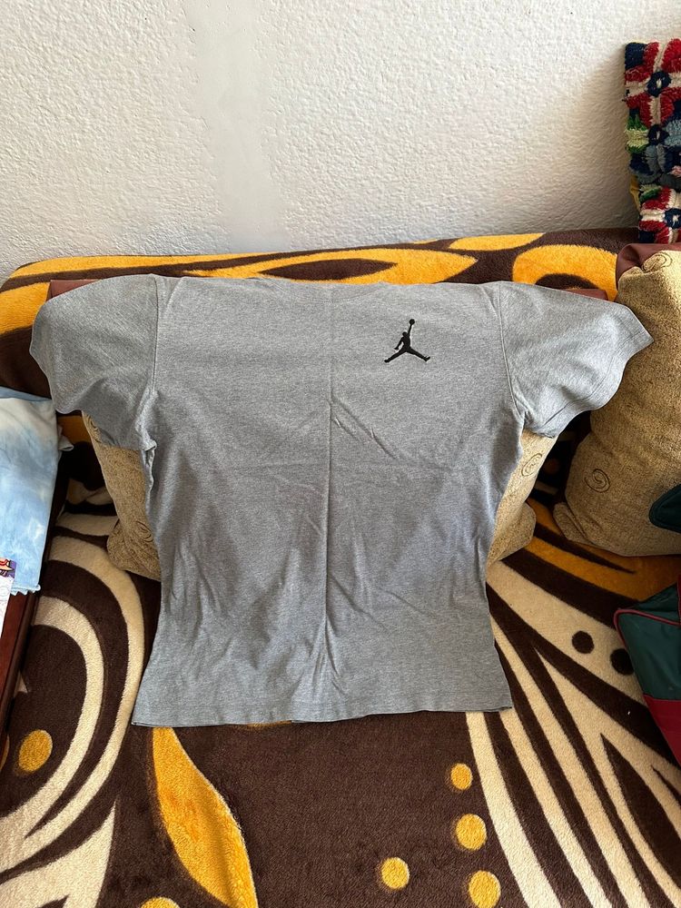 Tricou Jordan Gri