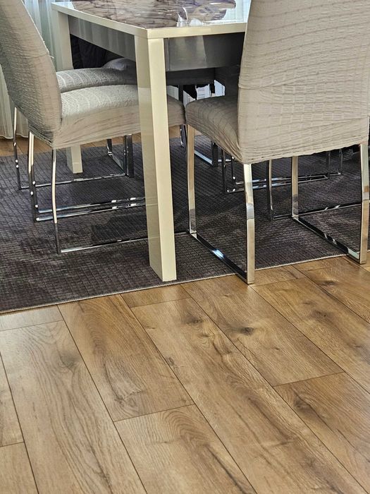 Голяма трапезна маса с 6 стола