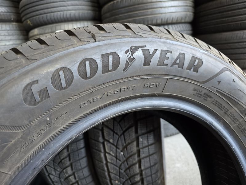 215/65/17 GOODYEAR 4бр